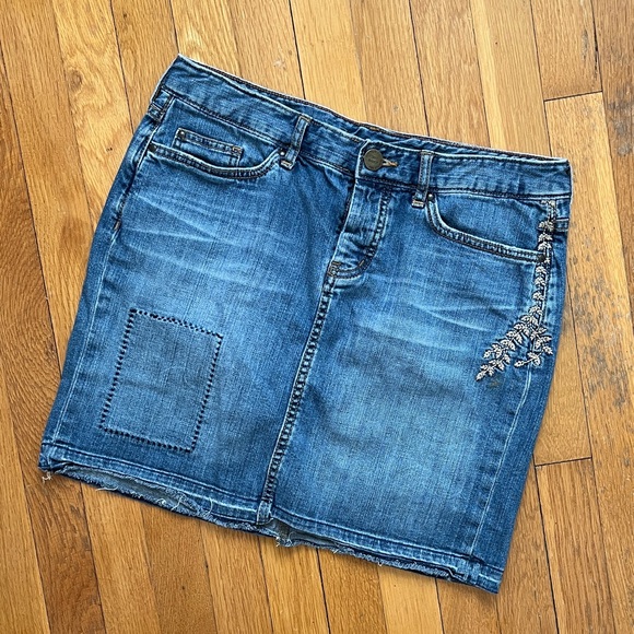 Eddie Bauer Dresses & Skirts - Eddie Bauer Size 4 Embroidered Embellished Denim Mini Skirt Jeans Skirt